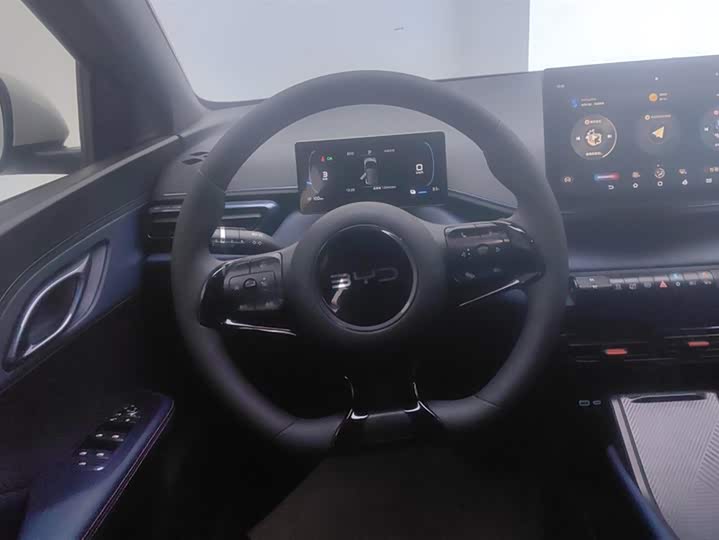 Фото 15 - BYD Seagull