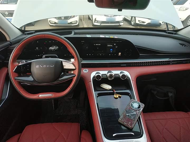 Фото 10 - Exeed RX