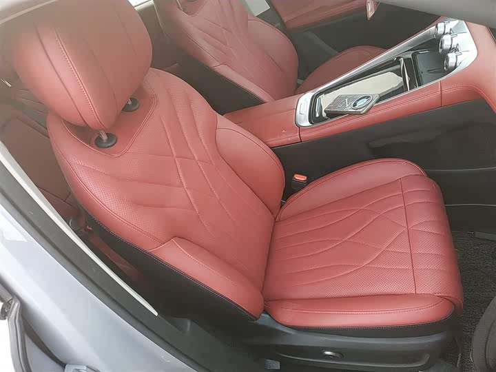 Фото 25 - Exeed RX