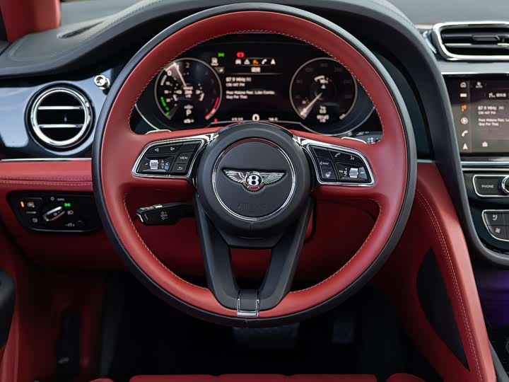 Фото 12 - Bentley Bentayga Hybrid