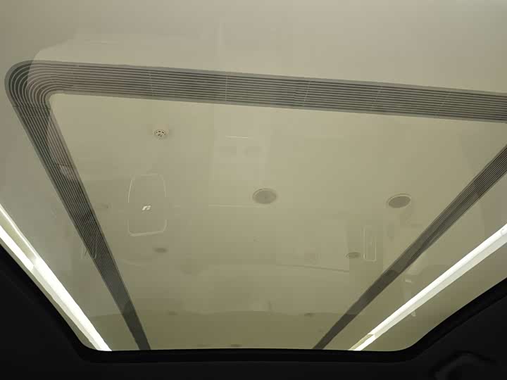 Фото 12 - LiXiang L6