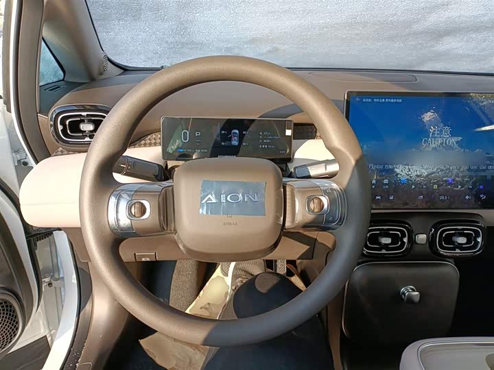 Фото 11 - GAC Aion UT