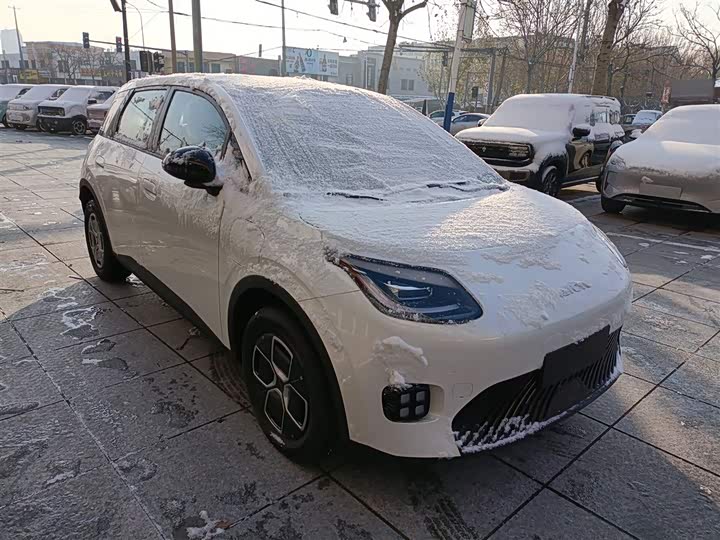 Фото 4 - GAC Aion UT