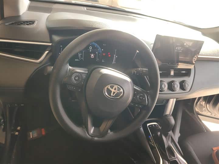 Фото 11 - Toyota Corolla Cross