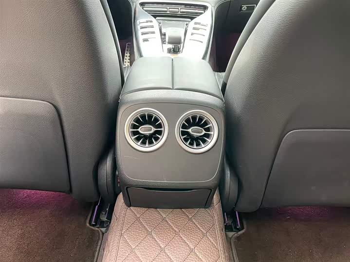 Фото 16 - Mercedes-Benz AMG GT