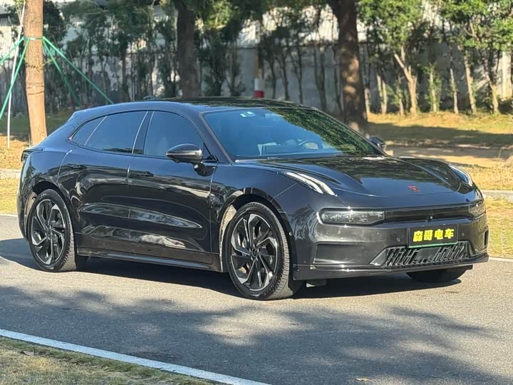 Фото 3 - Zeekr 001