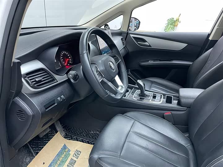 Фото 10 - BYD Song Max