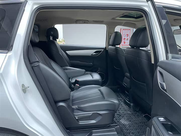 Фото 13 - BYD Song Max