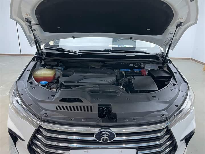 Фото 33 - BYD Song Max