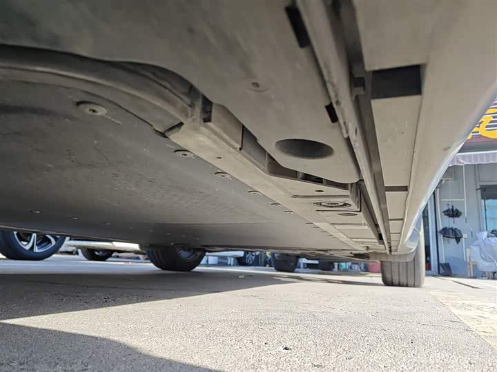 Фото 22 - Nio Onvo L60