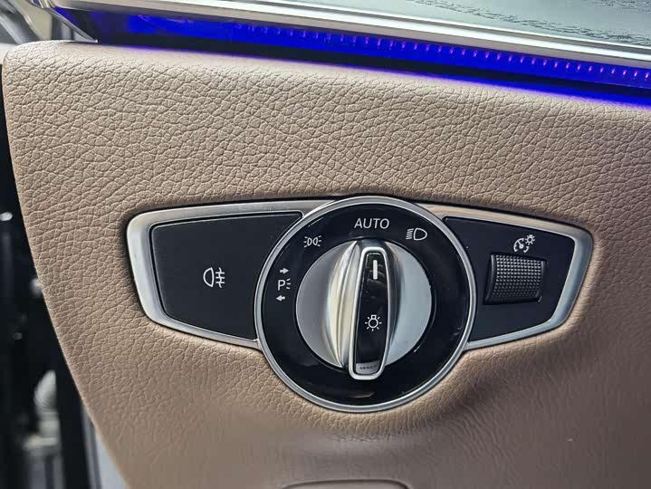 Фото 11 - Mercedes-Benz E-Class Hybrid