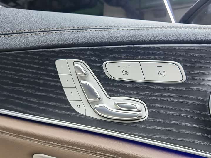 Фото 12 - Mercedes-Benz E-Class Hybrid