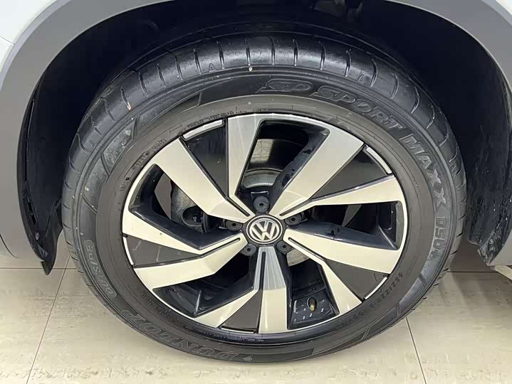 Фото 14 - Volkswagen Tayron