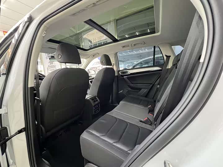 Фото 7 - Volkswagen Tayron