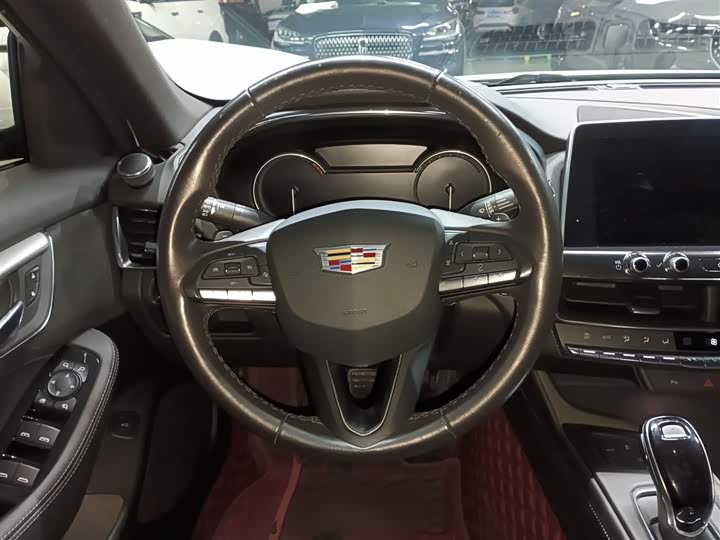 Фото 11 - Cadillac CT5