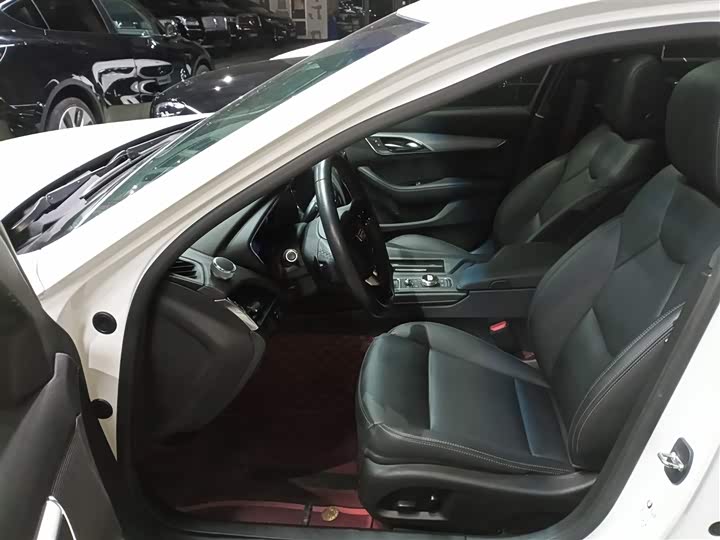 Фото 15 - Cadillac CT5