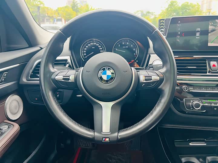 Фото 19 - BMW 1 Series