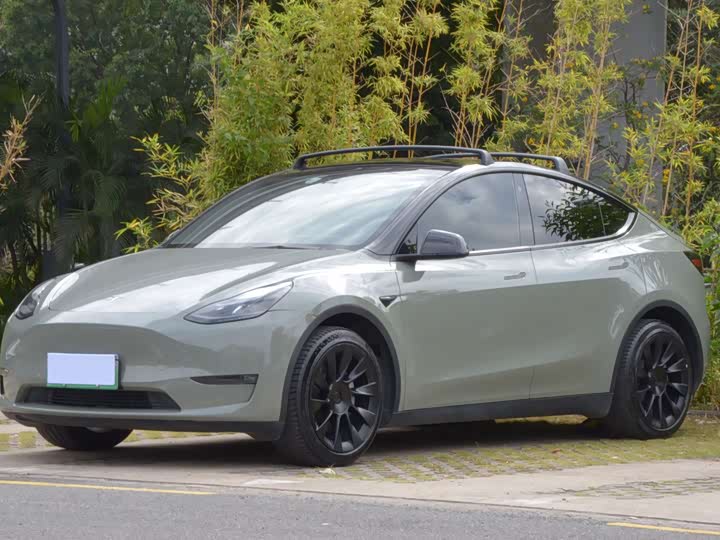 Фото 1 - Tesla Model Y
