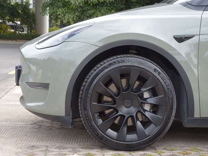 Фото 11 - Tesla Model Y