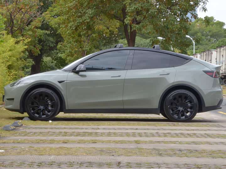 Фото 16 - Tesla Model Y