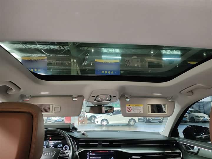 Фото 18 - Audi A6L