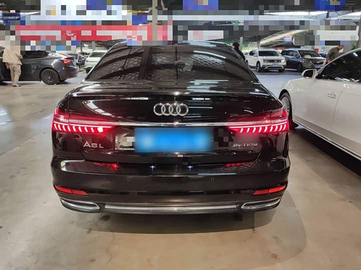 Фото 6 - Audi A6L