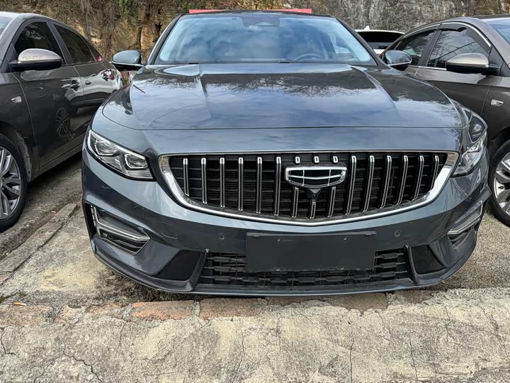 Фото 1 - Geely Preface