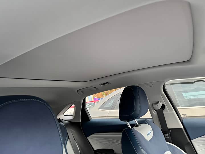 Фото 11 - Geely Preface