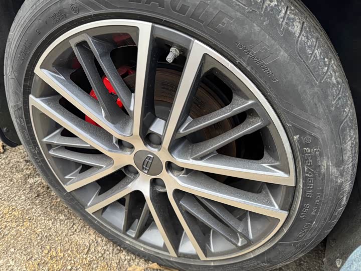 Фото 9 - Geely Preface