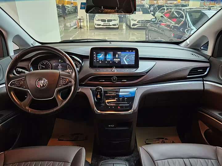Фото 6 - Buick GL8 ES