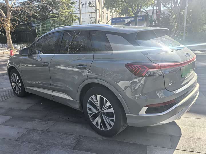 Фото 11 - Audi Q4 e-tron