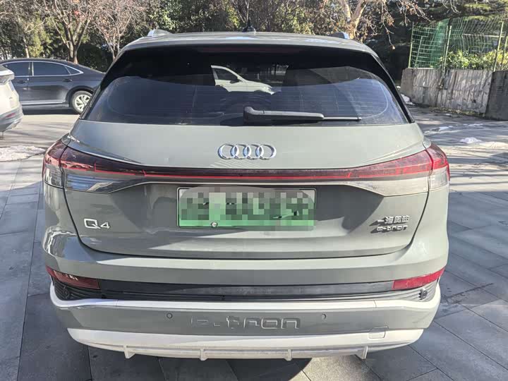 Фото 12 - Audi Q4 e-tron