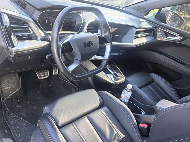 Фото 6 - Audi Q4 e-tron