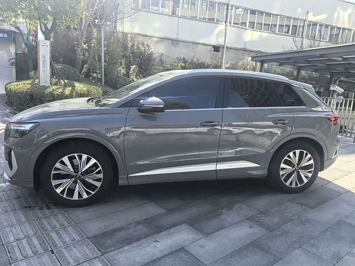 Фото 9 - Audi Q4 e-tron