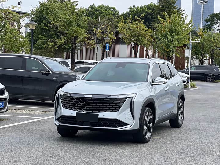 Фото 1 - Geely Atlas L