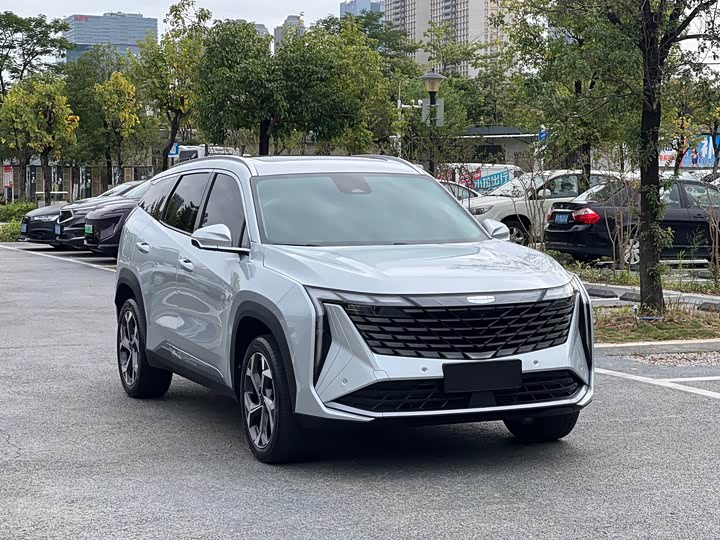 Фото 3 - Geely Atlas L