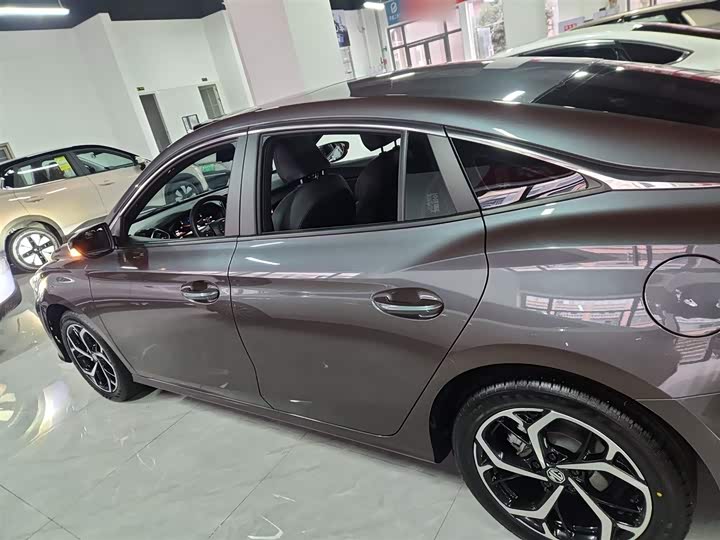 Фото 5 - MG Motor 5