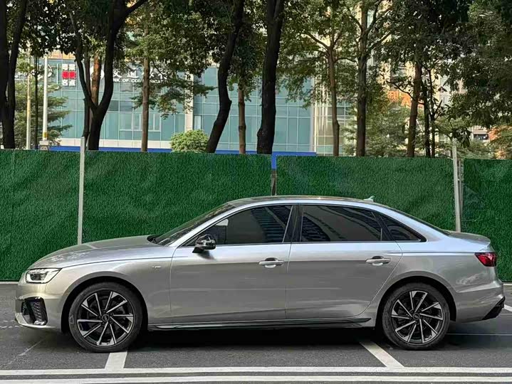 Фото 3 - Audi A4L