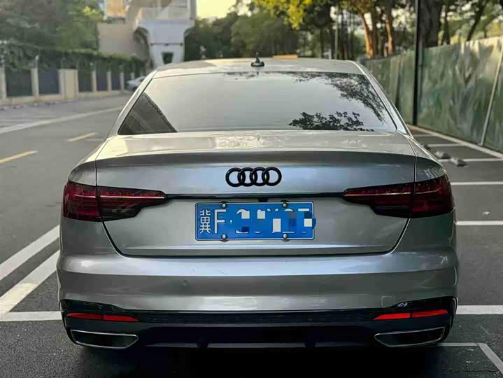 Фото 5 - Audi A4L