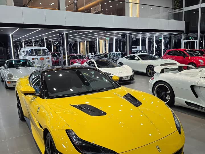 Фото 1 - Ferrari Portofino