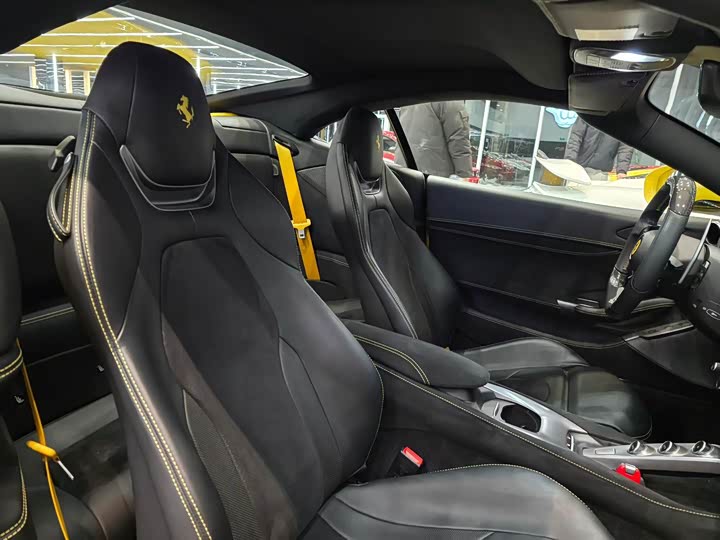 Фото 8 - Ferrari Portofino