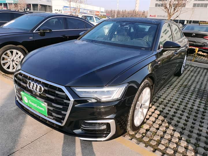 Фото 1 - Audi A6L