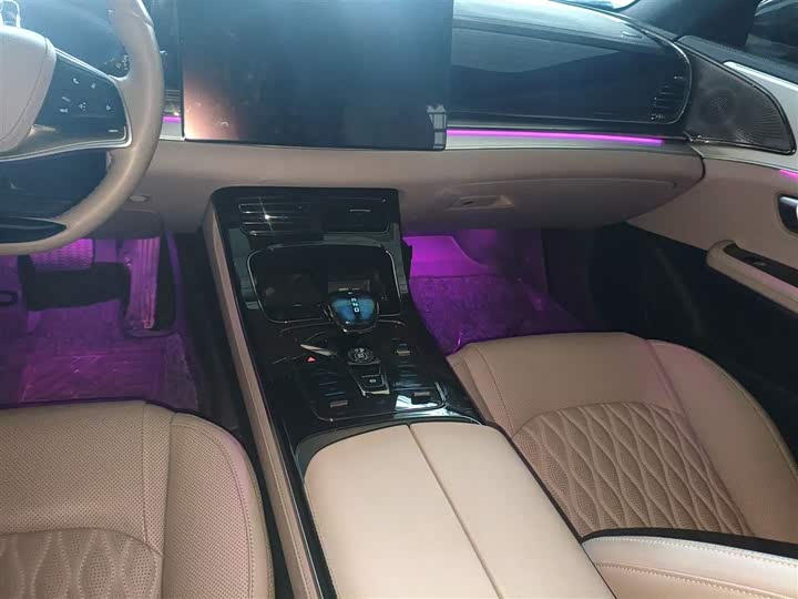 Фото 14 - BYD Han