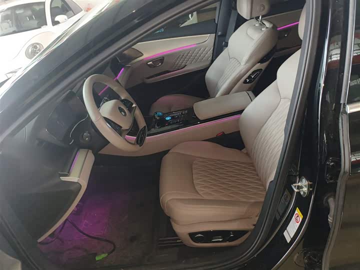 Фото 15 - BYD Han