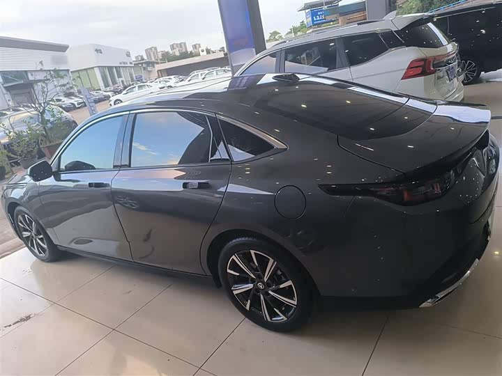 Фото 5 - Changan Yida