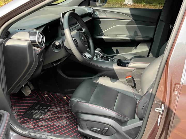 Фото 10 - MG Motor 5