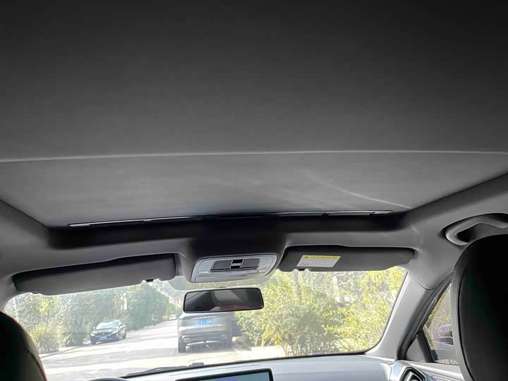 Фото 25 - MG Motor 5