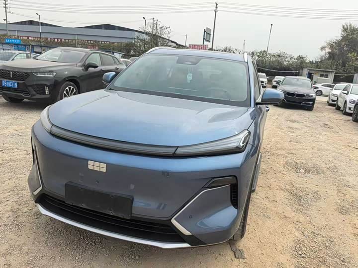 Фото 1 - Geely Galaxy Starship 7