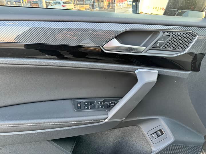 Фото 15 - Volkswagen Tayron