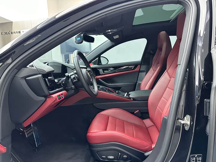 Фото 10 - Porsche Panamera